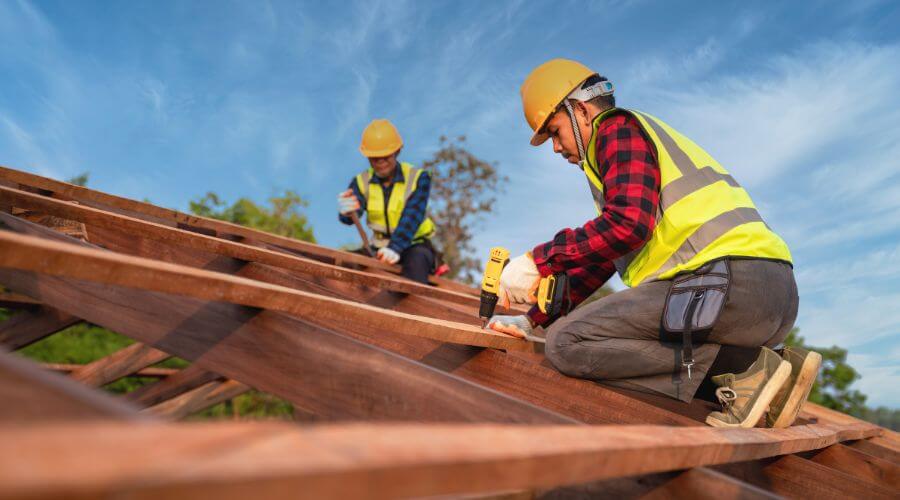 Professional Flat Roofing Installation services in Mirando City, TX